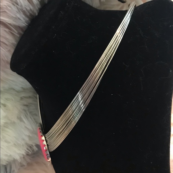 Gorgeous pink and silver metal choker. - Picture 4 of 7